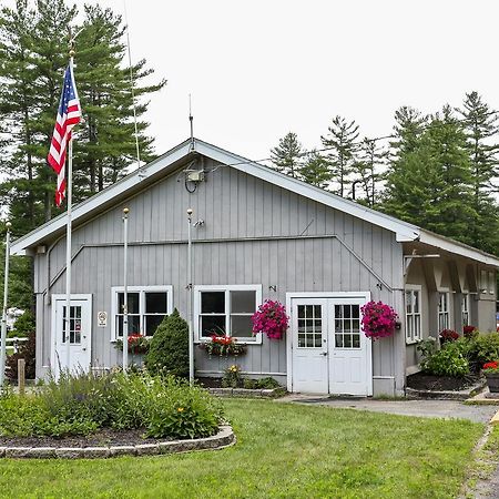 Tuxbury Pond Camping Resort Tiny House Clara South Hampton Bagian luar foto