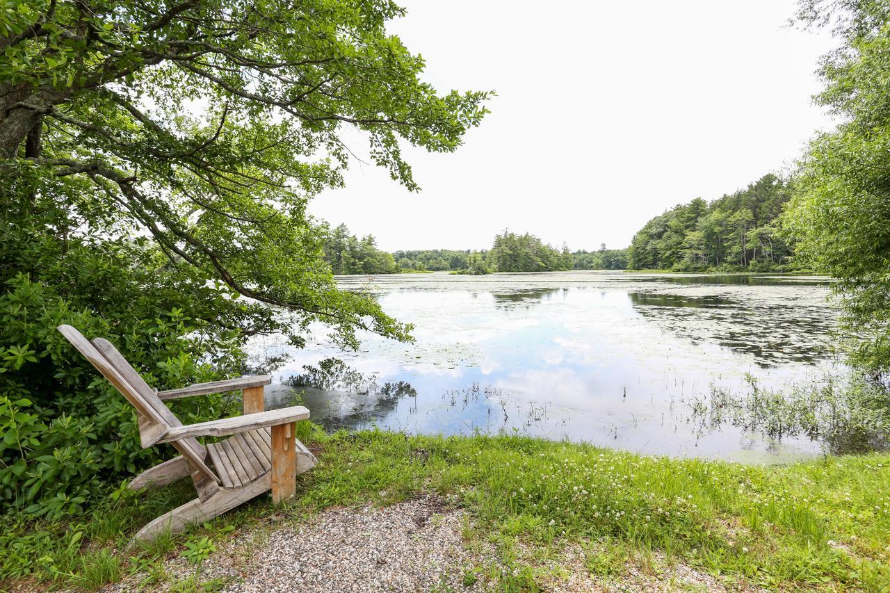 Tuxbury Pond Camping Resort Tiny House Clara South Hampton Bagian luar foto