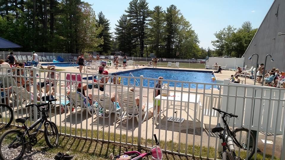 Tuxbury Pond Camping Resort Tiny House Clara South Hampton Bagian luar foto